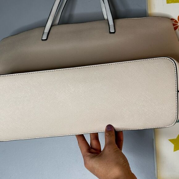 G By‎ Guess Large Tote Bag - Picture 3 of 5